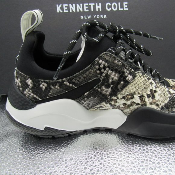 KENNETH COLE WOMEN'S MADDOX JOGGERS SIZE 6. NIB.  BLACK/WHITE - Picture 2 of 10